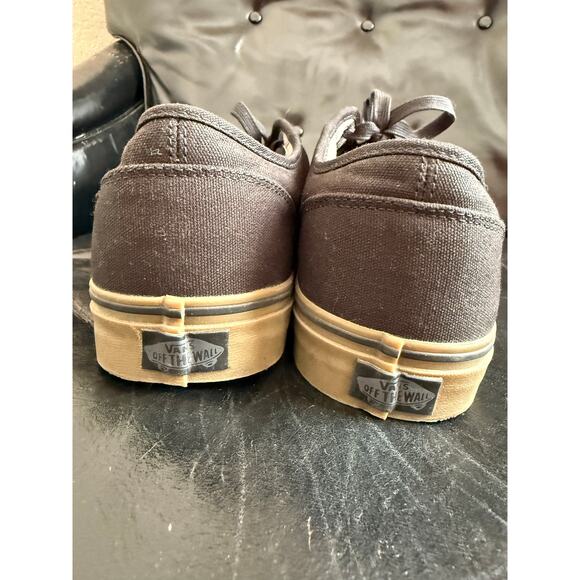 Vans Men’s Size 13 Black Canvas Low Top Skate Shoes Gum Sole Casual Sneakers - Picture 5 of 5